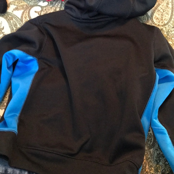 Boys size 4 thermafit Nike hooded sweatshirt - Picture 4 of 4